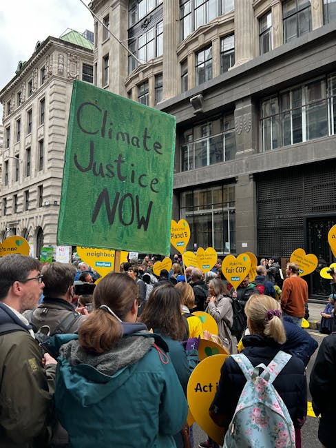 Manifestazione per la giustizia climatica: un'azione trasformativa per un futuro sostenibile e un impatto positivo sul pianeta.