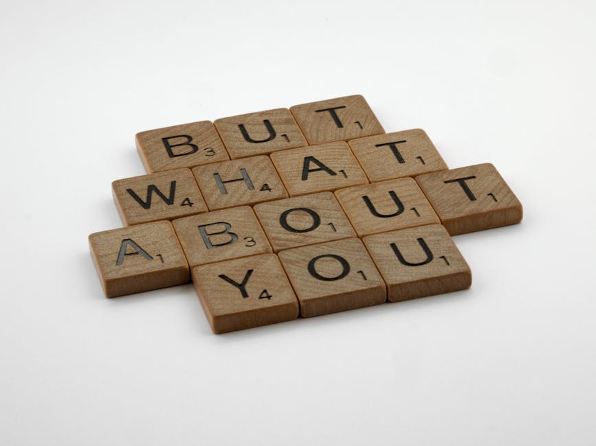 Tessere di Scrabble che compongono la frase 'But what about you', metafora dei diritti maschili nelle sottoculture Redpilled e Incel