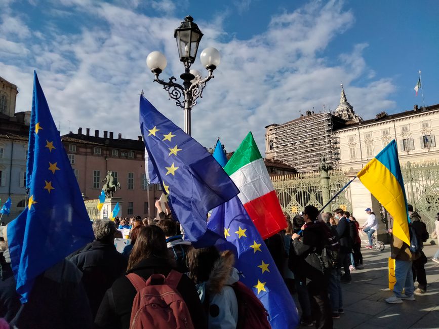 Liceali in piazza: la scossa delle proteste studentesche a Roma e Torino contro il degrado scolastico