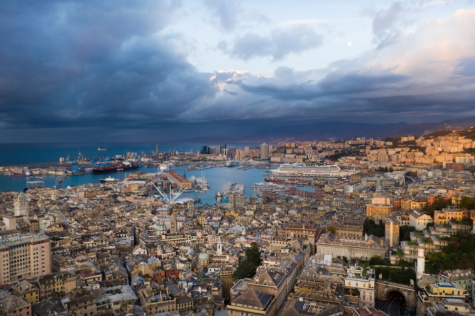 Sospensioni e fine occupazione a Genova: il preside interviene segretamente nella chat