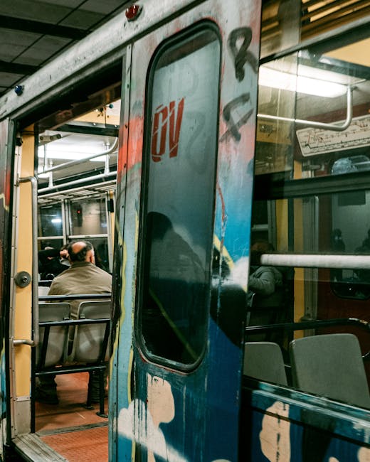 Vagone della metropolitana con graffiti: metafora della necessità di innovazione nell'istruzione italiana come Oxford con ChatGPT Edu