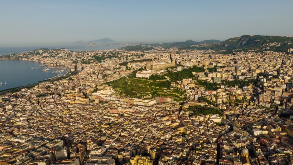 Mobilità docenti Campania 2026/2027: boom di posti sul sostegno, Napoli in testa alle cattedre vacanti