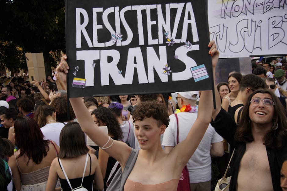 Fuori gli attivisti LGBT dalle scuole: Sasso annuncia la legge anti-gender in arrivo, primo freno all’indottrinamento