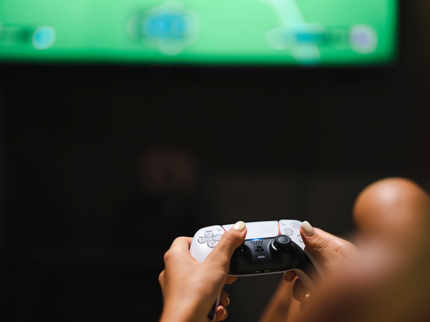 Donna che gioca ai videogiochi con un controller PlayStation 5, concetto di biocomputing e neuroni umani nei data center.