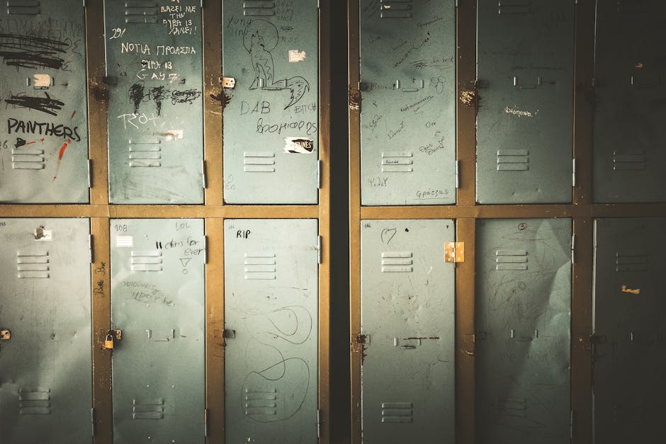 Scuola e incidenti nello spogliatoio: la Cassazione chiarisce la responsabilità in caso di danni