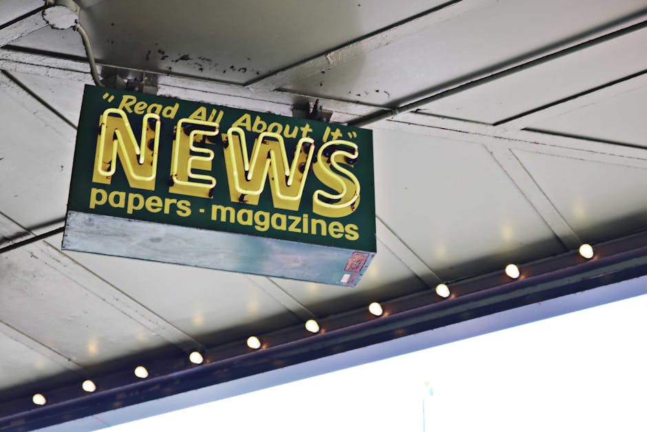 Insegna luminosa News giornali e riviste, metafora bonus mamme docenti e ATA e aggiornamenti SIDI dal 7 ottobre