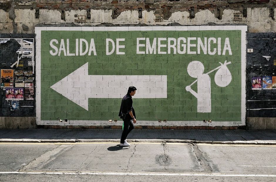 Adolescenti e ascolto: la sfida della "povertà di linguaggio" e la crisi dell'autorevolezza genitoriale