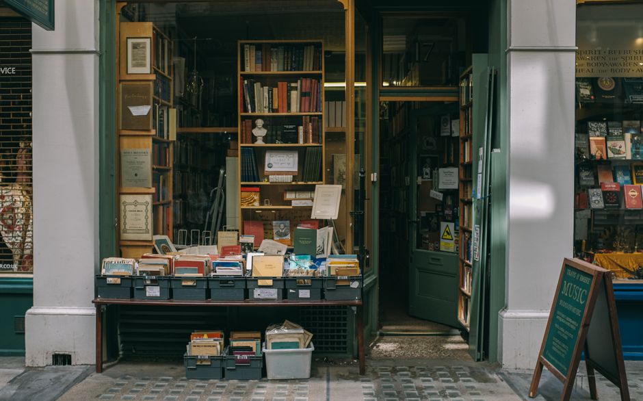 Bonus librerie under 35: proroga della scadenza al 13 ottobre e dettagli sui contributi fino a 25.000 euro