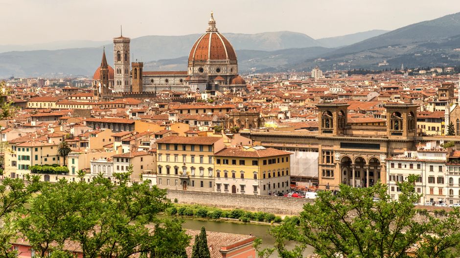 Mobilitazione a Firenze: studenti e docenti in piazza contro le politiche del Ministro Valditara