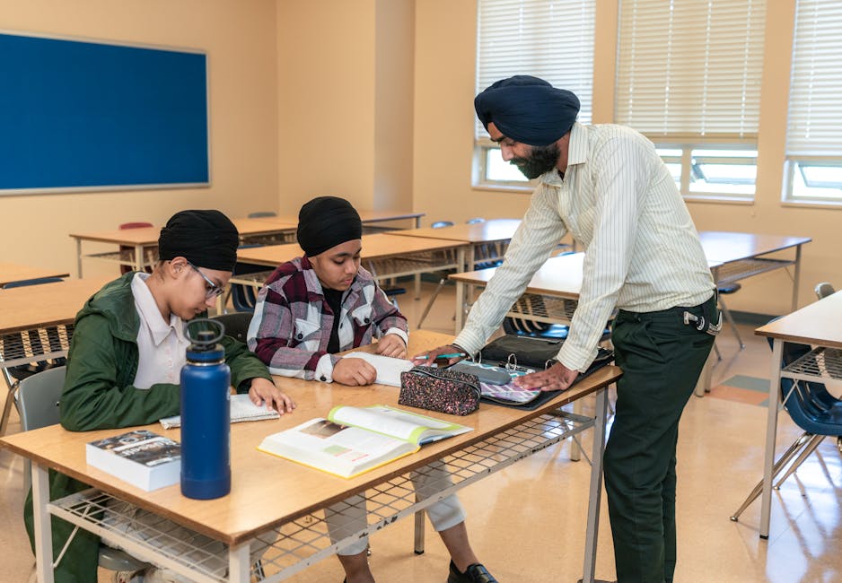 Docenti tutor e orientatori: come vengono ripartite le risorse nelle scuole secondarie di secondo grado - Chiarimenti dell'USR Puglia — approfondimento e guida