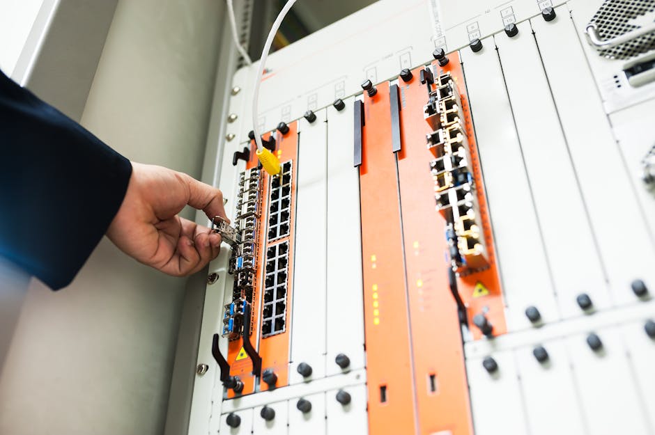 Manutenzione straordinaria Acquisti in rete PA: tecnico interviene su server di rete per garantire la continuità del servizio per le scuole.