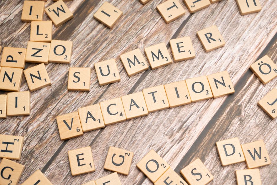 Vacanze estive scuola: lunghe pause, centri costosi e la pressione sulle famiglie
