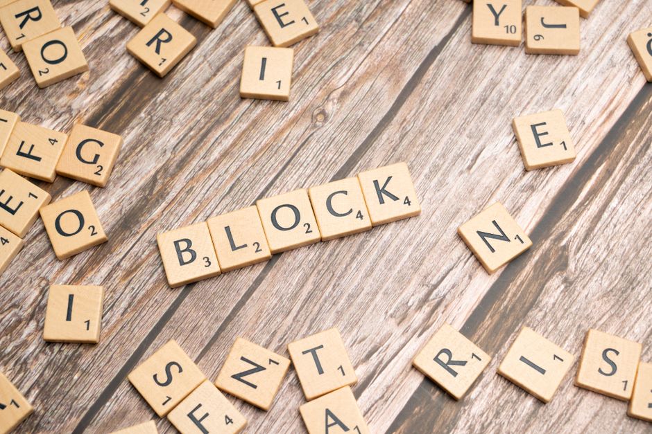 Posizioni economiche ATA: il blocco delle assegnazioni e la denuncia per i posti non erogati