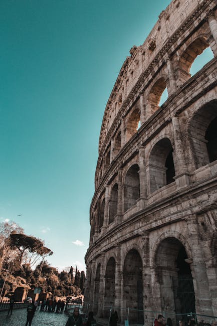 Colosseo di Roma: un esempio di Public History per l'insegnamento della storia nelle scuole italiane, valorizzando il patrimonio culturale.