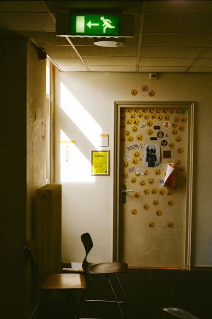 Emergenza Hikikomori nelle scuole italiane: oltre 50.000 studenti in isolamento sociale