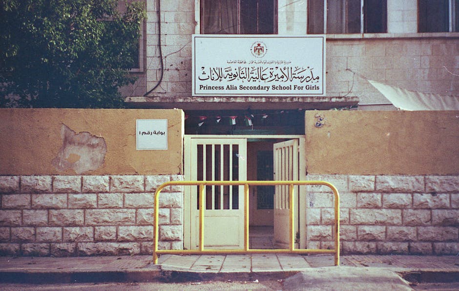 Accorpamenti scolastici, lo scontro si allarga: Regioni contro il Governo tra maxi-istituti e ricorsi al Tar — approfondimento e guida