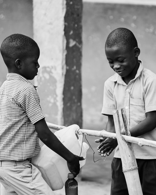Povertà relazionale e prevenzione: la scuola come nodo strategico per intercettare i minori a rischio