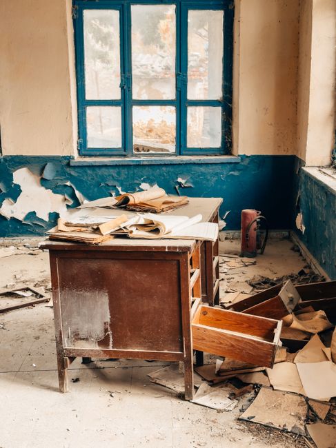 Paolo Crepet e la scuola perduta: famiglie dentro le aule e una responsabilità educativa da ridefinire