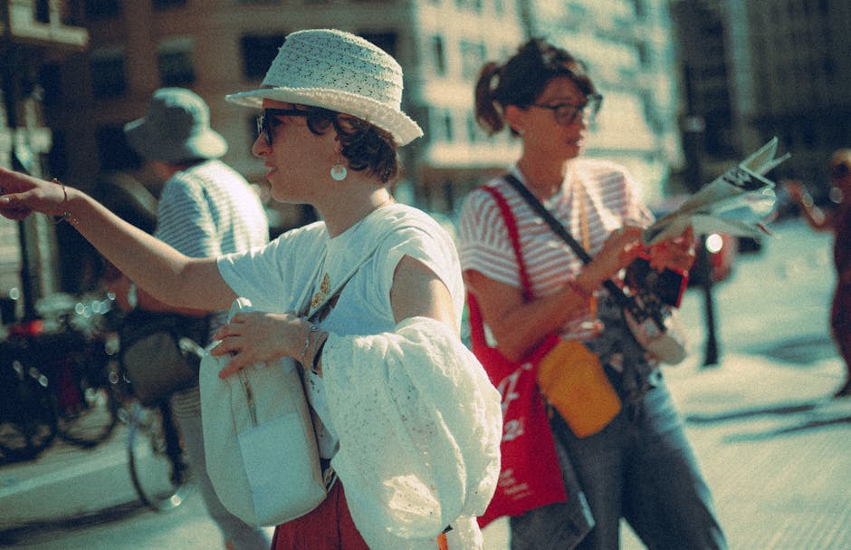 Donne in città con mappa: calcolo latte neonato e consigli per l'alimentazione infantile durante i viaggi e le vacanze.