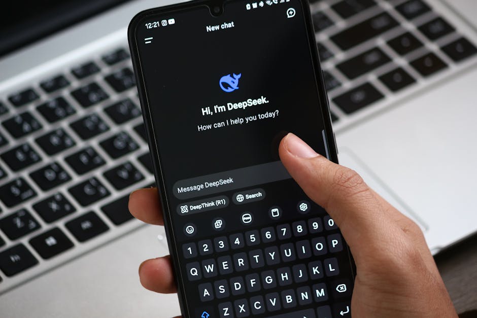 Smartphone con chatbot AI DeepSeek: esempio di incentivi all'uso di intelligenza artificiale in Cina con premi e regali.