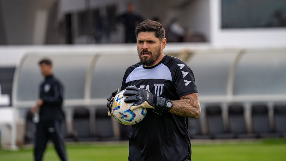 Studiare con metodo: portiere di calcio con pallone come metafora della preparazione agli Esami di Stato 2025