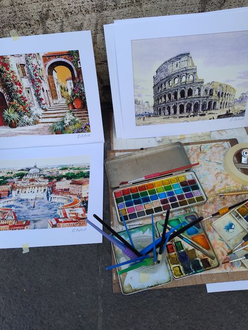 Acquerelli di monumenti romani e set di pittura con acquerelli e pennelli