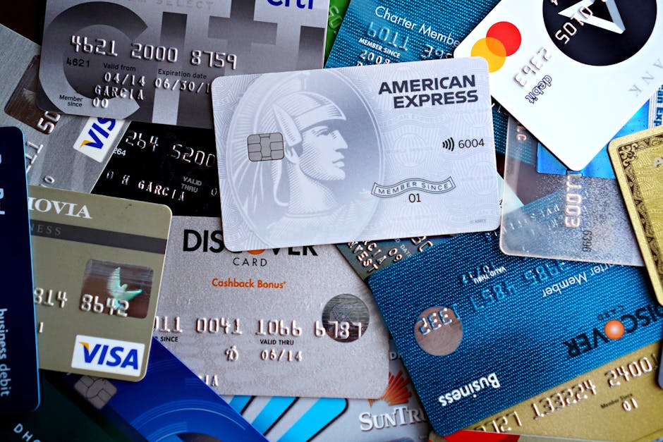 Costo del capitale proprio: immagine di diverse carte di credito e debito, American Express, Visa, Discover e Citi
