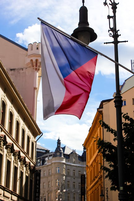 Bandiera ceca a Praga, simbolo dell'incontro universitario europeo per digitale e innovazione nell'istruzione in Repubblica Ceca.