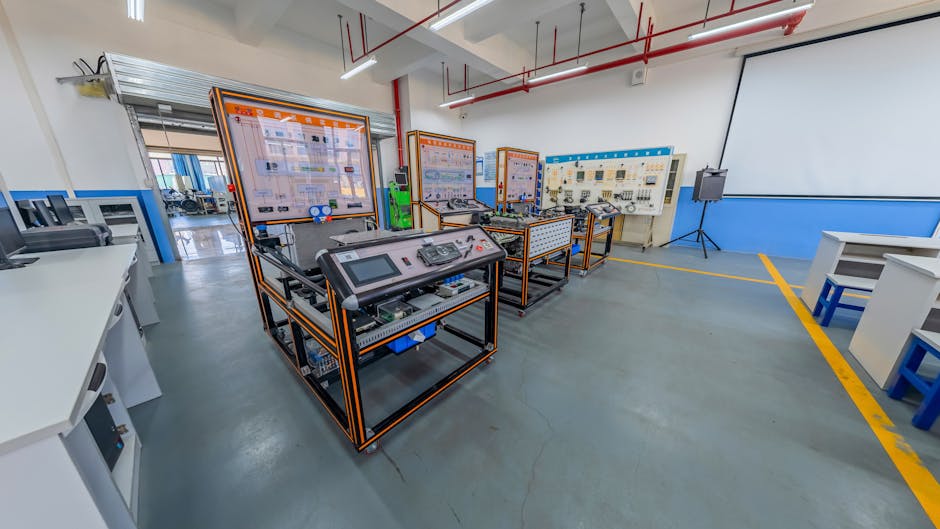 Laboratorio di un istituto tecnico con attrezzature didattiche avanzate per la formazione professionale, a sostegno della scuola pubblica.