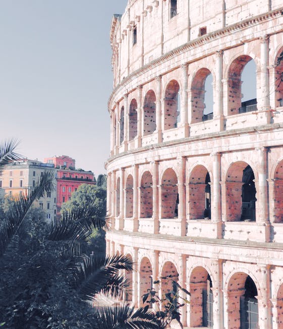 Colosseo a Roma, simbolo della cultura italiana, metafora della solidità del sistema scolastico nonostante le supplenze e assunzioni docenti.