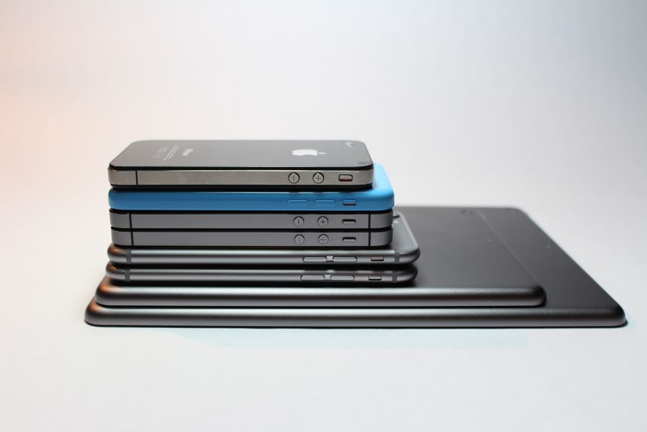 Vietare smartphone e tablet sotto i 3 anni: il nuovo DDL per la tutela dello sviluppo neurocognitivo dei minori