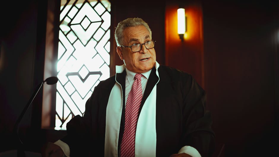 Immagine di un uomo in toga, probabilmente legato al caso Casarano e all'udienza del padre nel 2027, otto mesi di messa alla prova.