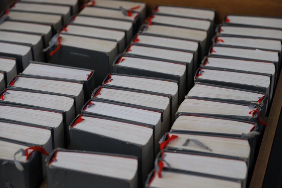 Volumi del libro Litterae et religio: nuovi strumenti didattici per esplorare la letteratura e la religione.