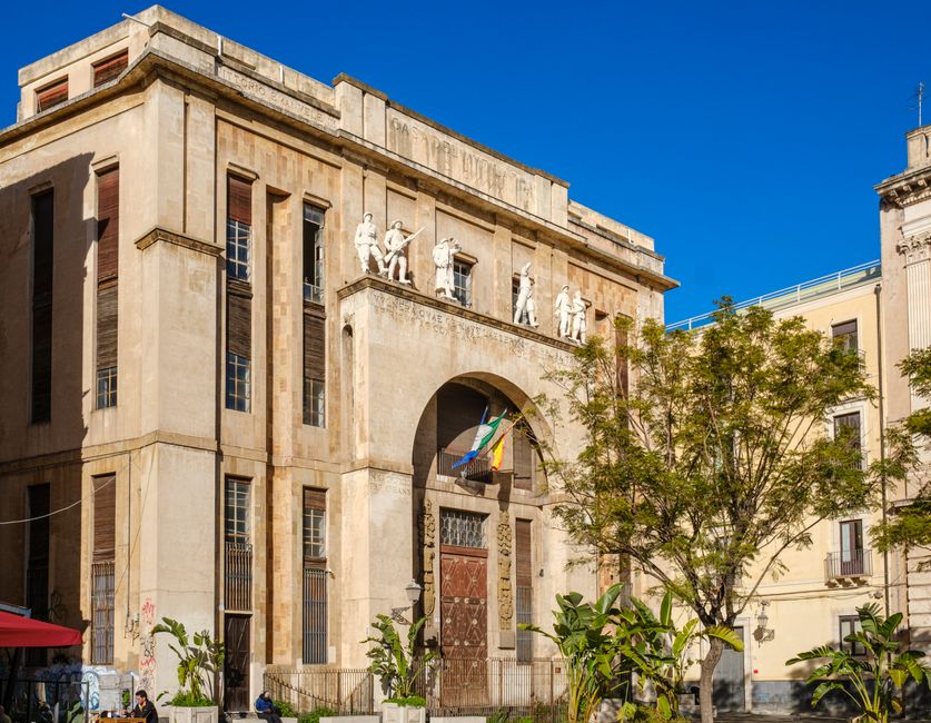 Scuola siciliana: approvati oltre 35 milioni di euro per condizionatori, sportelli psicologici e innovazione tecnologica