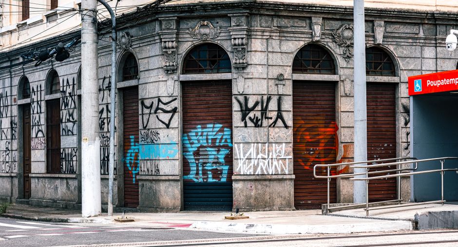 Riqualificazione e vandalismo: il piano di sicurezza per le scuole