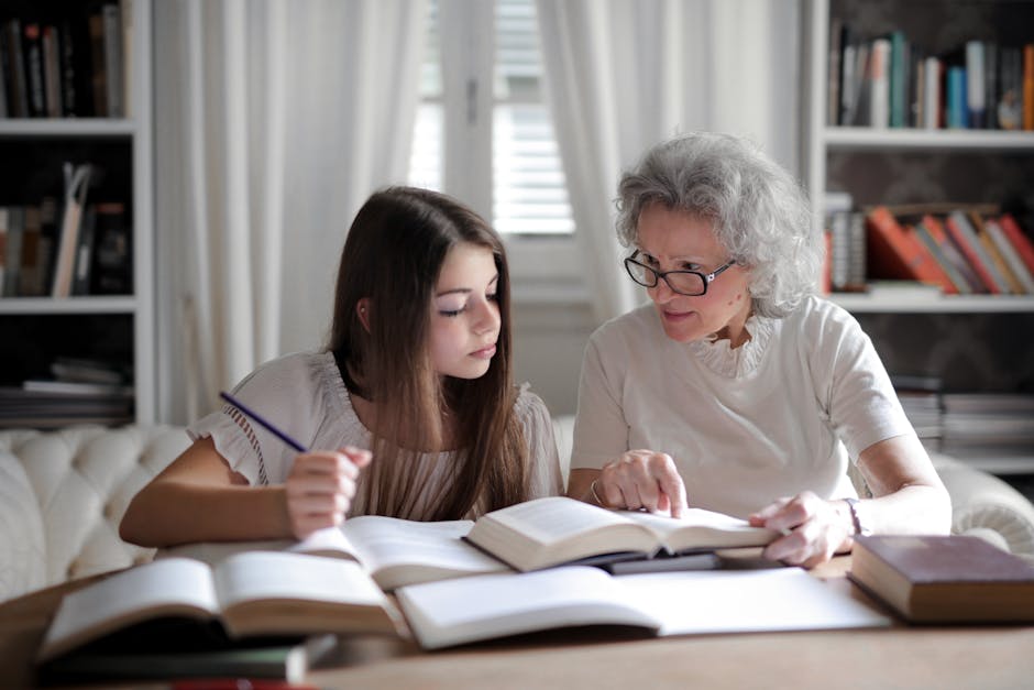 Preparazione concorso docenti PNRR3: studentessa e tutor studiano inglese in Abruzzo, guida e approfondimento per candidati