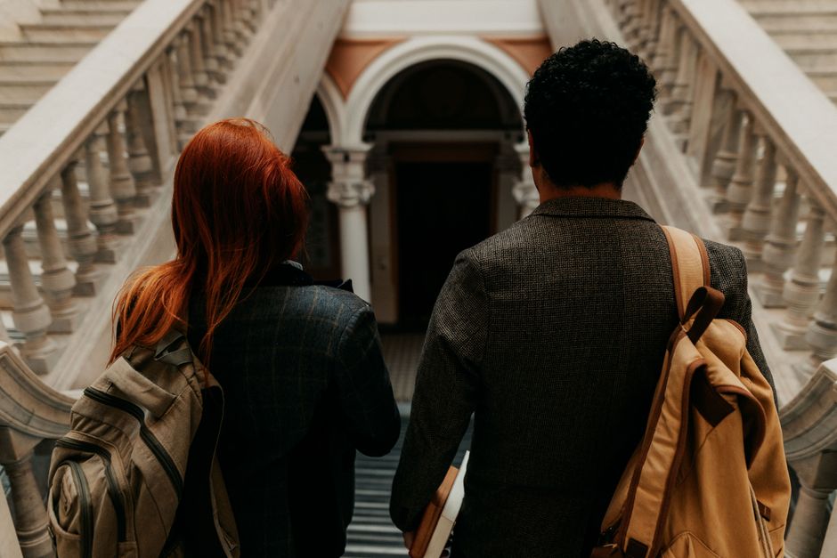 Mobilità all’estero per gli studenti: il piano da 420 milioni per il potenziamento linguistico