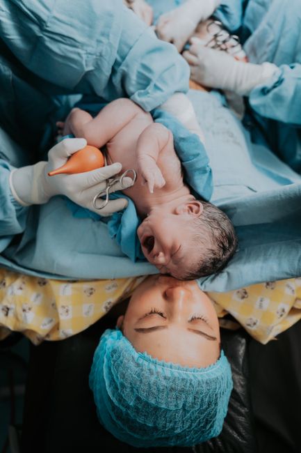 Maternità e mercato del lavoro: il Report Dedalo 2026 svela la "child penalty" e l'esclusione di oltre un milione di donne