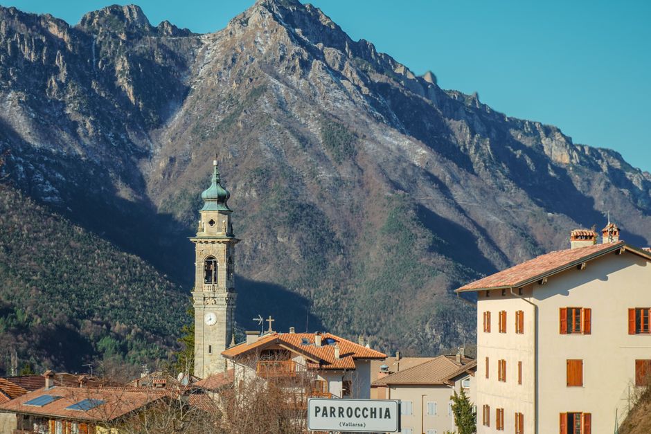 Il credito d’imposta per i docenti di montagna: la sospensione del biennio 2026-2027 e le nuove regole del DPCM 121
