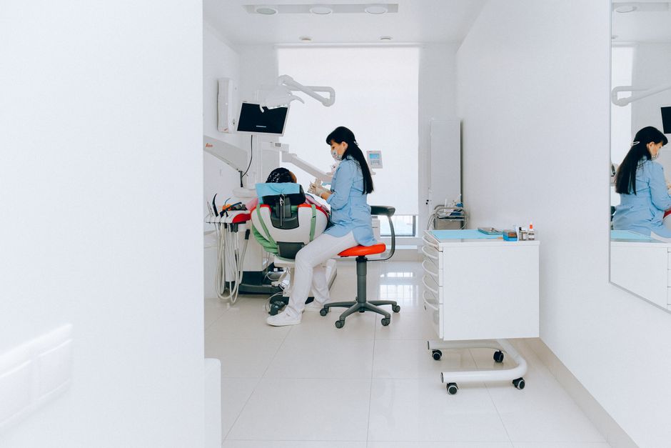 Professioni sanitarie: il MUR fissa le date dei test per le lauree magistrali e introduce il nuovo sistema di valutazione dei titoli