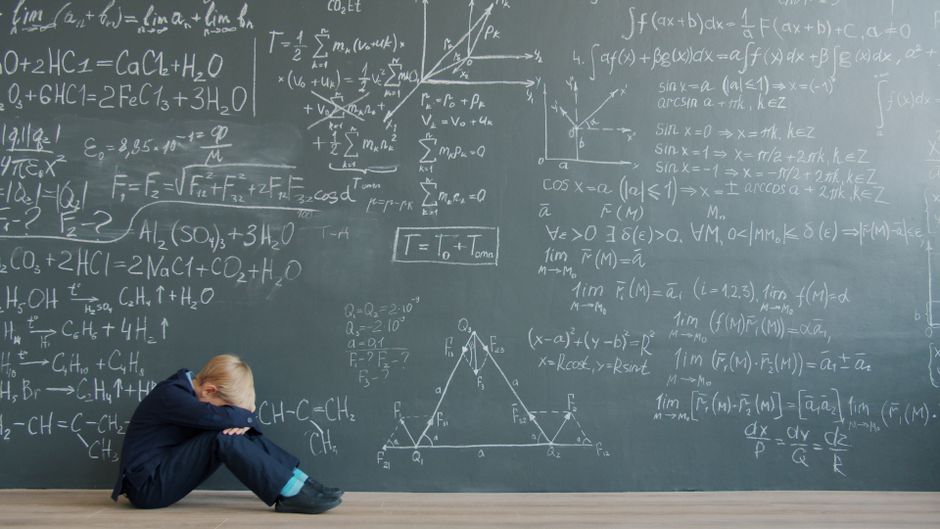Ansia scolastica e crisi della valutazione: il 71% degli studenti vive l'aula come fonte di stress