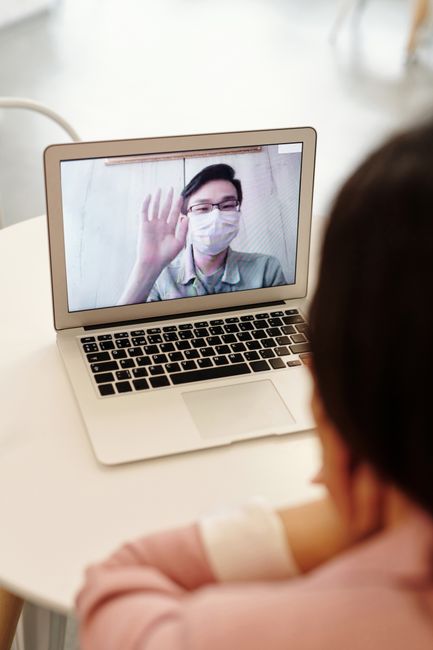Incontri collegiali online: la nuova disciplina per le sedute deliberative a distanza