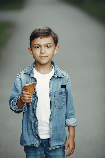 Bambino con gelato: metafora delle risorse per l'infanzia e disparità regionali nell'Assegno Unico Universale