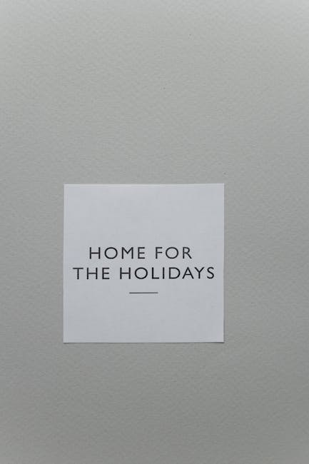 Biglietto con scritta Home for the Holidays, spunti per la compilazione del PEI provvisorio e la pianificazione scolastica inclusiva.