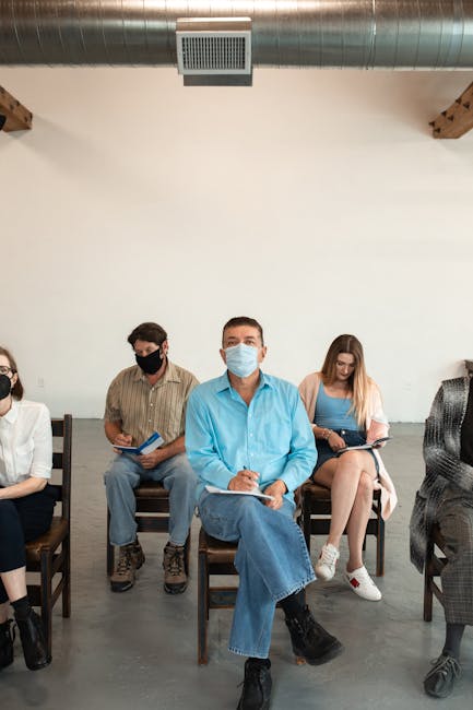 Incontro sulla sicurezza scolastica: docenti e personale discutono dopo l'incidente del coltello a Napoli. Prevenzione e dialogo.