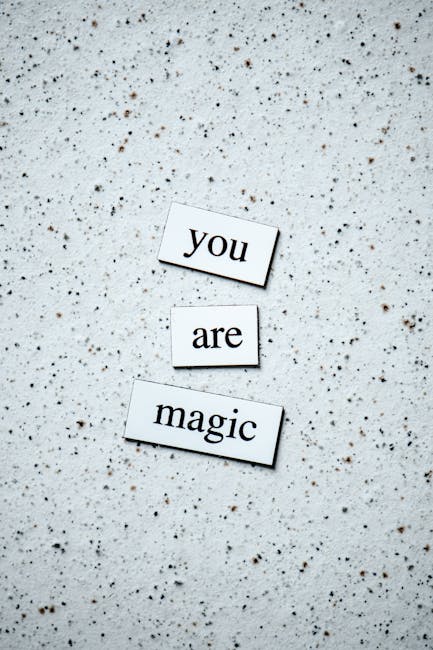 Messaggio motivazionale 'You are magic' per curriculum inclusivo, ispirazione e potenziale professionale, sfondo neutro con scritte nere.