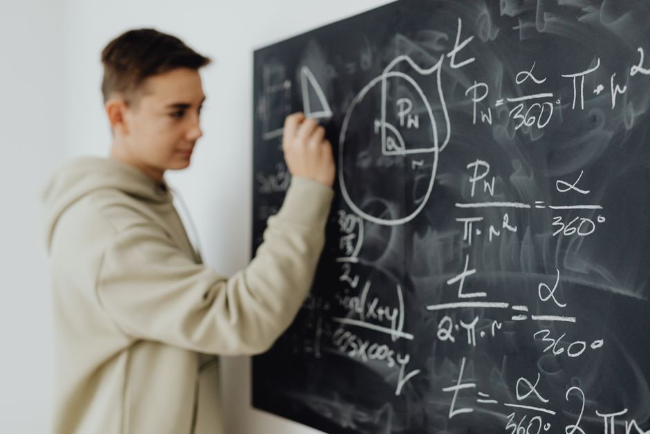 Mezzogiorno 46%: studenti senza competenze di base e la sfida per docenti più attraenti e meno precari