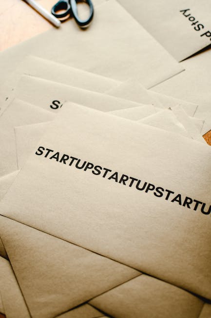 Buste con la scritta Startup: visualizzazione del potenziale e della resa teorica delle nuove imprese e delle risorse umane.