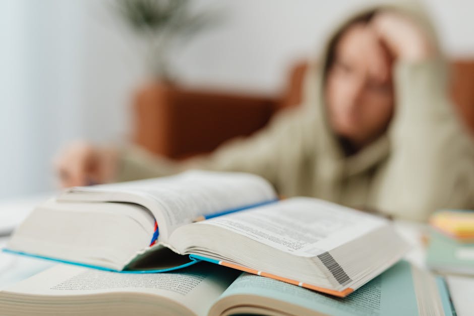 Se ora boicottate le adozioni dei libri di testo, a settembre gli studenti potrebbero restare senza i volumi: intervista a Giorgio Riva di AIE