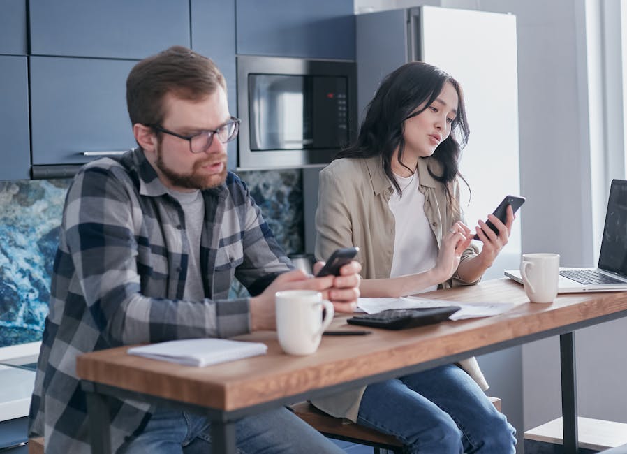 Campagna “Alza gli occhi dallo schermo”: promuovere l’uso consapevole dello smartphone a scuola e in famiglia